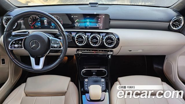 Mercedes-Benz A-Class (W177) A220 Sedan 2023 — фото 9