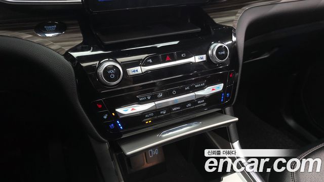 Ford Explorer (VI) 2.3 LimIted 4WD 2022 — фото 17