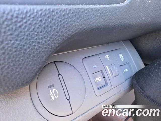 Hyundai Grand Starex 12-Seater LPi Smart 2020 — фото 17