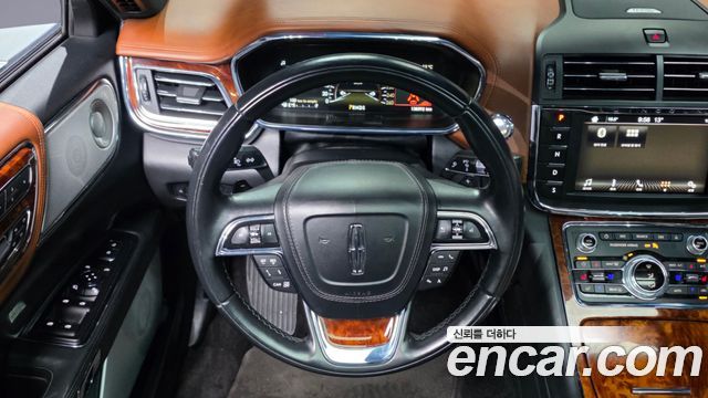 Lincoln Continental (X) 3.0 Presidential AWD 2017 — фото 15