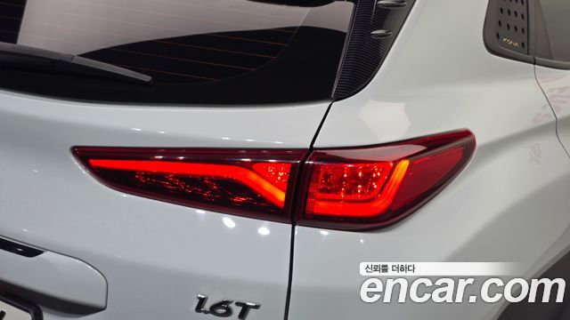 Hyundai Kona 1.6 Turbo 2WD FLUX Premium Special 2018 — фото 23