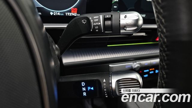 Hyundai Ioniq 6 Long Range Exclusive + 2023 — фото 9