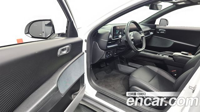 Hyundai Ioniq 6 Long Range Exclusive + 2023 — фото 10