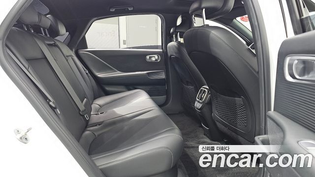 Hyundai Ioniq 6 Long Range Exclusive + 2023 — фото 11