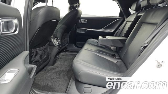 Hyundai Ioniq 6 Long Range Exclusive + 2023 — фото 12