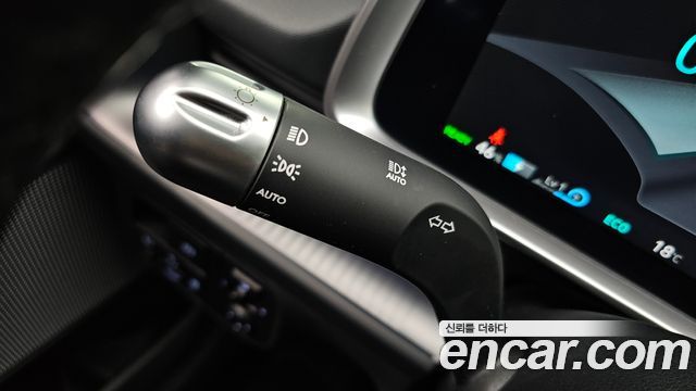 Hyundai Ioniq 6 Long Range Exclusive + 2023 — фото 18