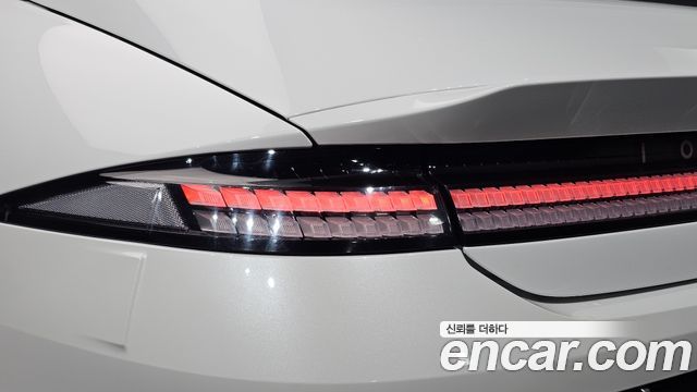Hyundai Ioniq 6 Long Range Exclusive + 2023 — фото 23