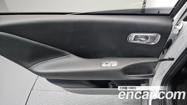 Hyundai Ioniq 6 Long Range Exclusive + 2023 — фото 25