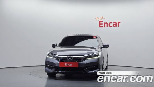 Honda Accord 2.0 Hybrid 9th 2017 — фото 3