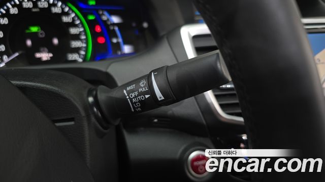 Honda Accord 2.0 Hybrid 9th 2017 — фото 17