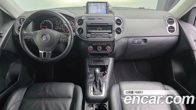 Volkswagen Tiguan 2.0 TDI Comfort 5N 2012 — фото 7