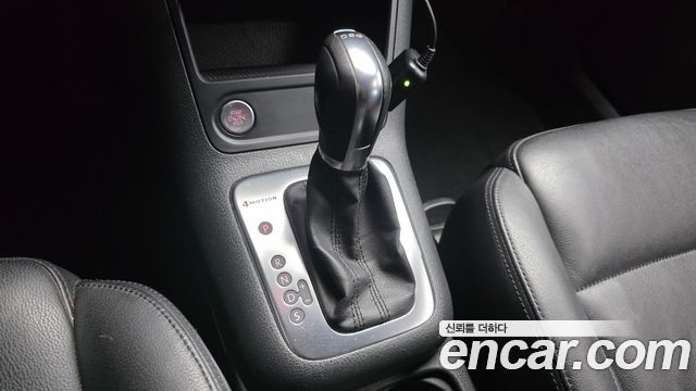 Volkswagen Tiguan 2.0 TDI Comfort 5N 2012 — фото 9