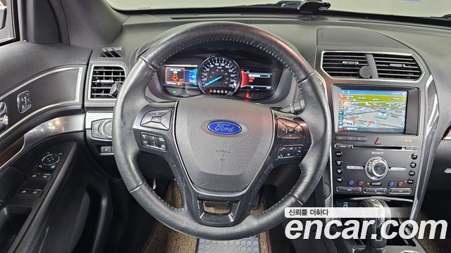 Ford Explorer 2.3 Limited 4WD 5th 2018 — фото 13