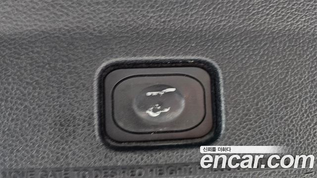 Ford Explorer 2.3 Limited 4WD 5th 2018 — фото 18
