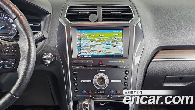 Ford Explorer 2.3 Limited 4WD 5th 2018 — фото 27