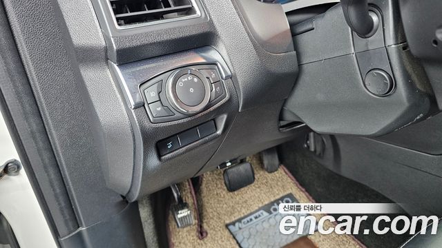 Ford Explorer 2.3 Limited 4WD 5th 2018 — фото 29