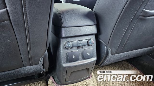 Ford Explorer 2.3 Limited 4WD 5th 2018 — фото 31
