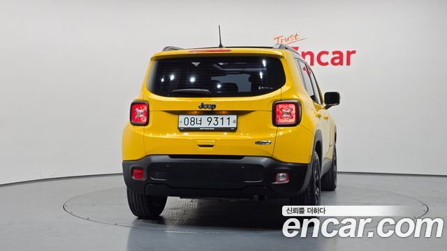 Jeep Renegade 2.4 Longitude High 2018 — фото 4
