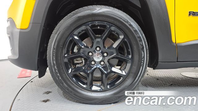 Jeep Renegade 2.4 Longitude High 2018 — фото 5