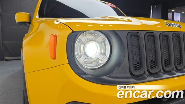 Jeep Renegade 2.4 Longitude High 2018 — фото 22