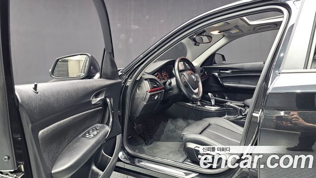 BMW 1 Series (F20) 118d Sport 5Door 2017 — фото 10
