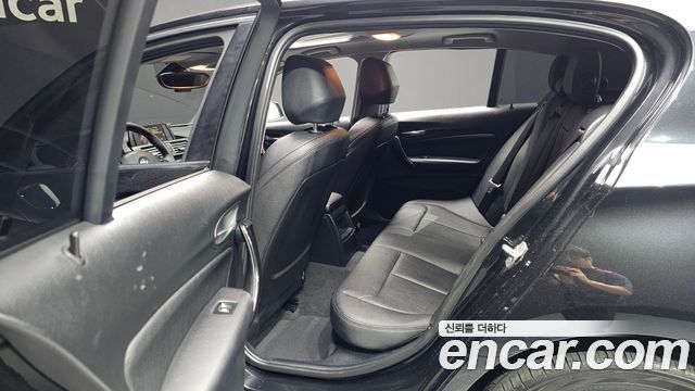 BMW 1 Series (F20) 118d Sport 5Door 2017 — фото 11