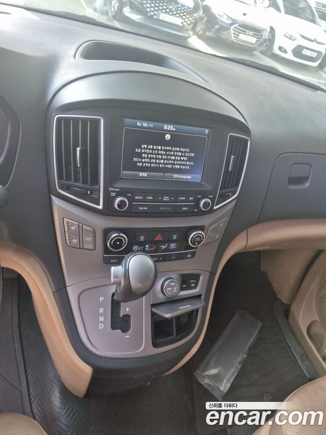 Hyundai Grand Starex 4WD 11-Seater Wagon Modern Special 2018 — фото 7