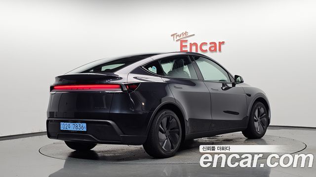 Tesla Model Y Premium Long Range AWD 2026 — фото 2