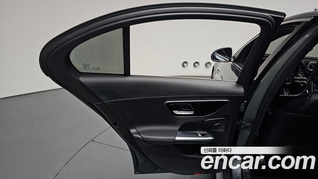 Mercedes-Benz C-Class (W206) C300 AMG Line 2022 — фото 25