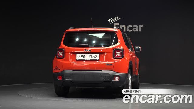 Jeep Renegade 2.4 Longitude 2015 — фото 4