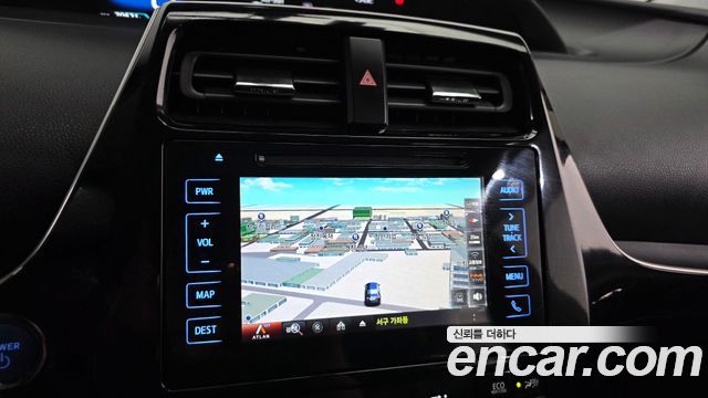 Toyota Prius (IV) 1.8 E 2018 — фото 14