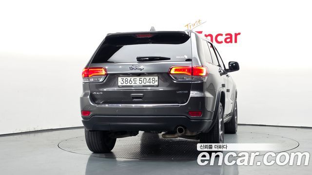 Jeep Grand Cherokee 3.6 Limited WK2 2021 — фото 4