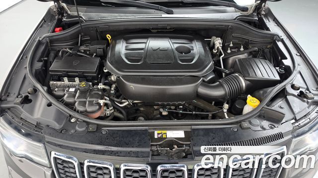 Jeep Grand Cherokee 3.6 Limited WK2 2021 — фото 6