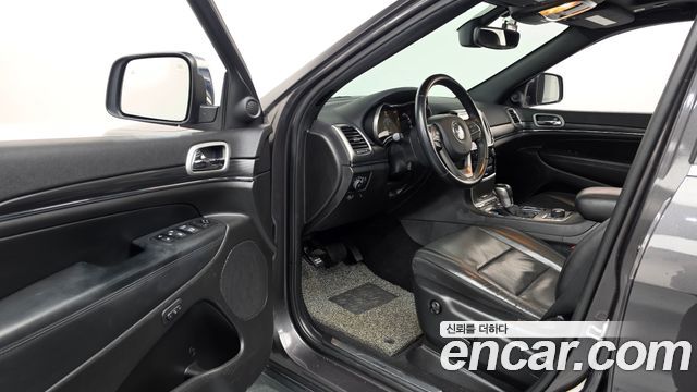 Jeep Grand Cherokee 3.6 Limited WK2 2021 — фото 10