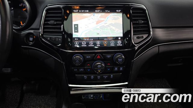 Jeep Grand Cherokee 3.6 Limited WK2 2021 — фото 14