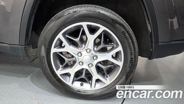 Jeep Grand Cherokee 3.6 Limited WK2 2021 — фото 21