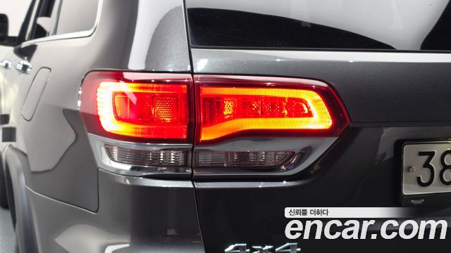 Jeep Grand Cherokee 3.6 Limited WK2 2021 — фото 23