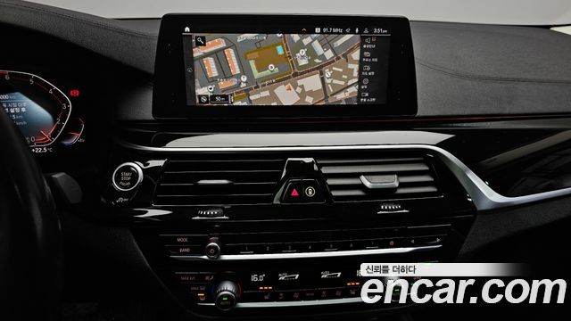 BMW 5 Series (G30) 520i Luxury 2020 — фото 14