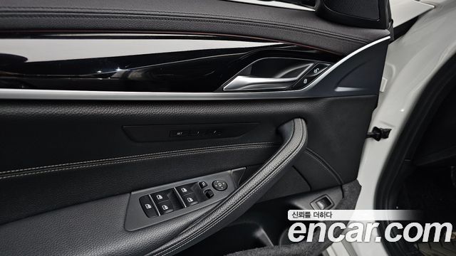 BMW 5 Series (G30) 520i Luxury 2020 — фото 33
