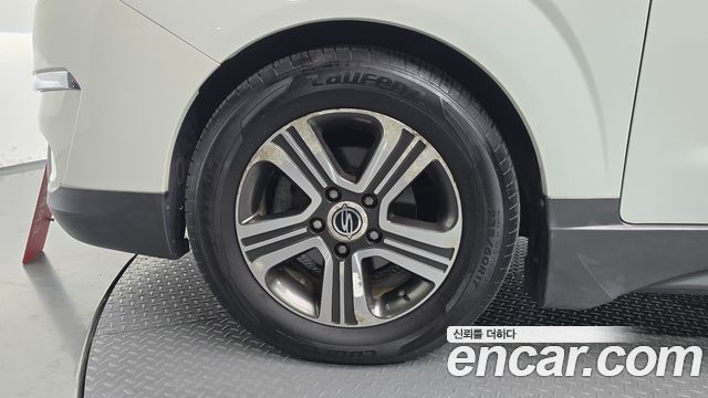 KG Mobility (SsangYong) Korando Turismo 4WD RT 9-seater 2015 — фото 5