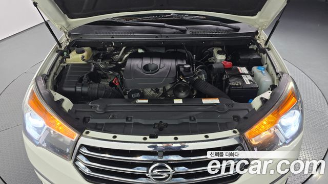 KG Mobility (SsangYong) Korando Turismo 4WD RT 9-seater 2015 — фото 6