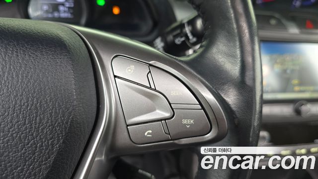 KG Mobility (SsangYong) Korando Turismo 4WD RT 9-seater 2015 — фото 16