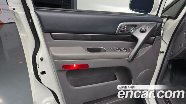 KG Mobility (SsangYong) Korando Turismo 4WD RT 9-seater 2015 — фото 24
