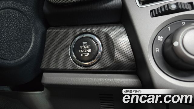 KG Mobility (SsangYong) Korando Turismo 4WD RT 9-seater 2015 — фото 27