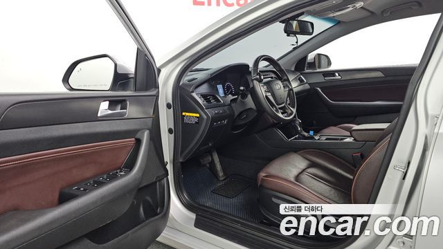 Hyundai Sonata (LF) 2.0 Care+ 2017 — фото 10