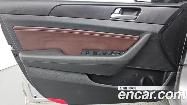 Hyundai Sonata (LF) 2.0 Care+ 2017 — фото 24
