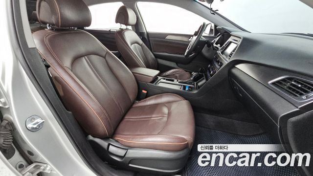Hyundai Sonata (LF) 2.0 Care+ 2017 — фото 26