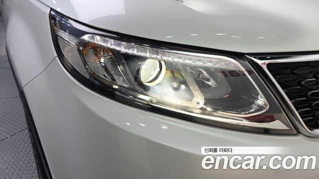 Kia Sorento R Diesel 2.0 2WD Prestige 2014 — фото 22