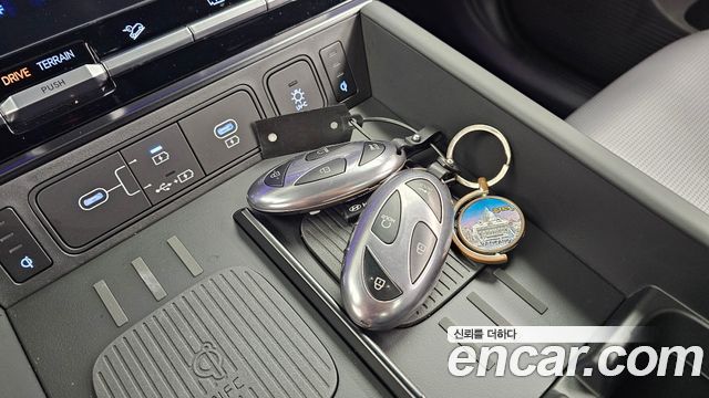 Hyundai Santa Fe (MX5) HEV 1.6 4WD Calligraphy 2026 — фото 19
