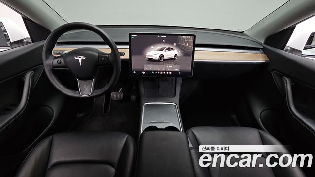 Tesla Model Y Long Range AWD 2022 — фото 7